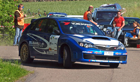 Max Christensen og Dorthe Ravn satte fuldt tempo på deres Subaru Impreza WRX Sti fra allerførste hastighedsprøve.